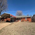 608 Amy Dr, Waukomis, OK 73773