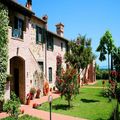 Charming country hotel with panoramic views of Lake Trasimeno