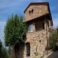 Small, historic country B&B in the Tuscan style in the middle of the Arezzo hills