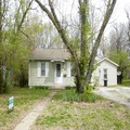 2bed 1bath available for rent in 1307 W Worley St, Columbia, MO 65203