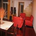 Delicate fully furnished /close to subway
