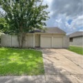 4 bd2 ba1,864 sqft 10414 Huntington Way Dr, Houston, TX 77099
