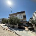 Di̇di̇m Efeler Mahallesi̇nde Vi̇lla Tadinda Bahçeli̇ 2+1 Dai̇re