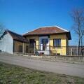 Three bedroom house with internal wet room, 2 200 sq.m. garden
