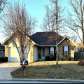 215 W Hunter Dr, Nixa, MO 65714