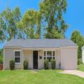 $860/mo 3bd 1ba 1,032sqft