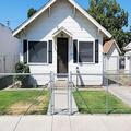 2bed 1bath house available in 584 N 1st St, Turlock, Rent $900