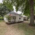 2bed 1bath available for rent in 408 S Richmond Ave, Tulsa, OK 74112